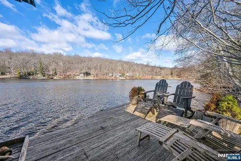 26 Short Road Bloomingdale NJ 07420