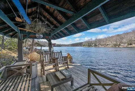 26 Short Road Bloomingdale NJ 07420