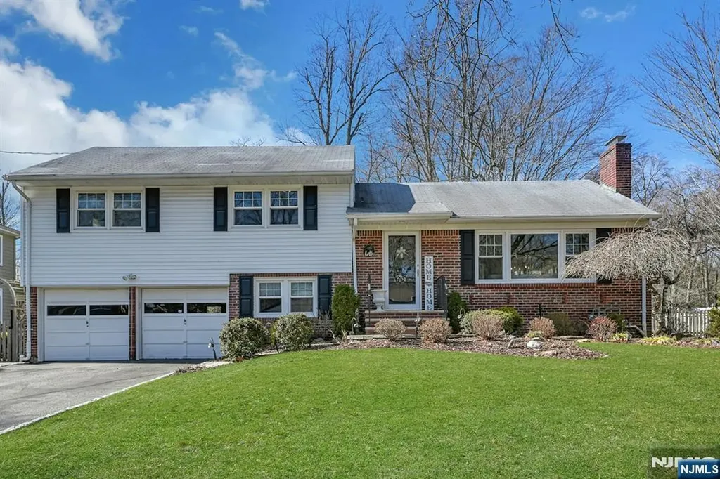 251 Paul Court Hillsdale NJ 07642