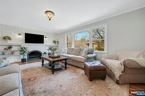 251 Paul Court Hillsdale NJ 07642