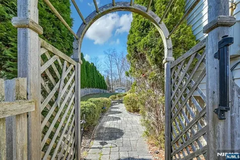 251 Paul Court Hillsdale NJ 07642