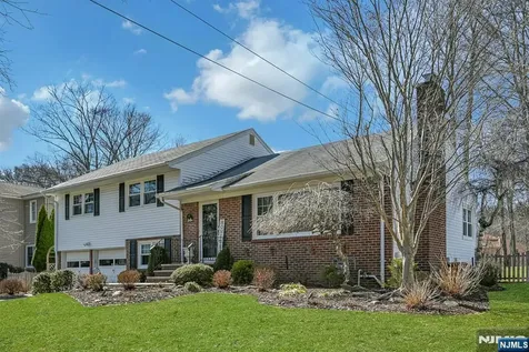 251 Paul Court Hillsdale NJ 07642