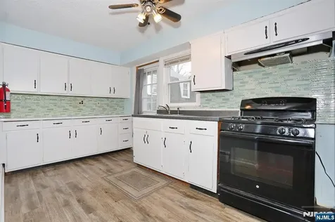45 Sand Road Westwood NJ 07675