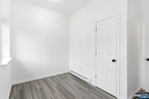 5 Elm Street Newark NJ 07102