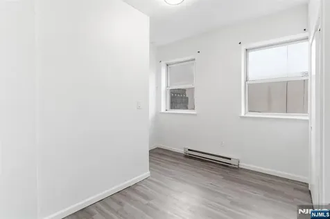 5 Elm Street Newark NJ 07102
