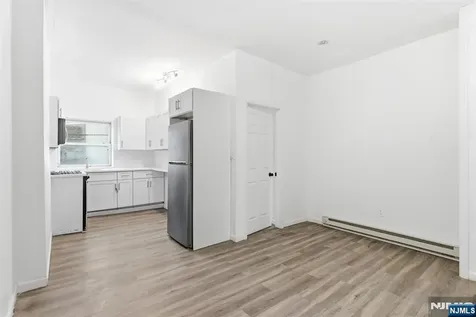 5 Elm Street Newark NJ 07102