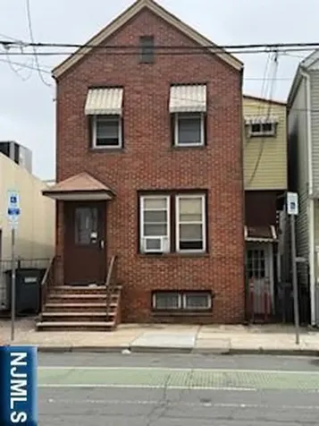 340 Adams Newark NJ 07105