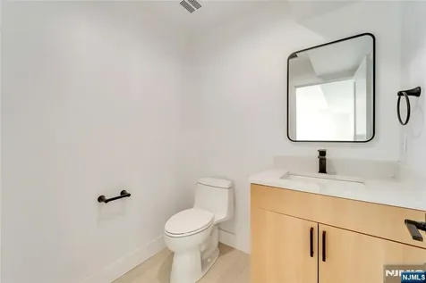 432 Stillwell Avenue Fort Lee NJ 07024