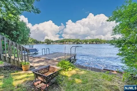 21 E Shore Road Denville Township NJ 07834