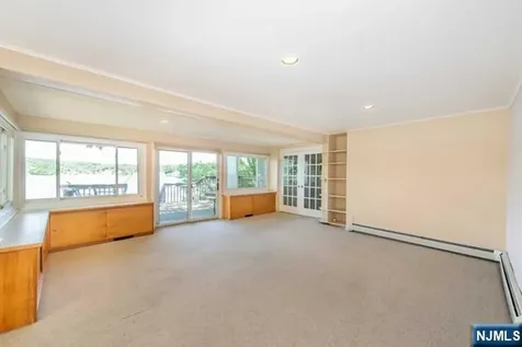 21 E Shore Road Denville Township NJ 07834