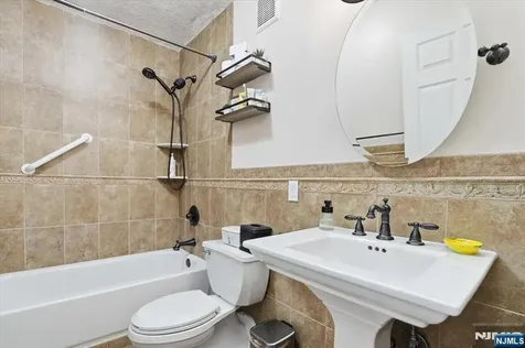 730 Harmon Cove Tower Secaucus NJ 07094