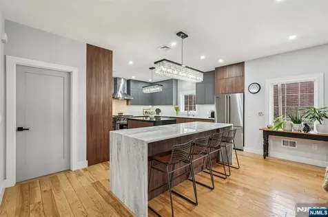 109 Arbor Drive Ho-ho-kus NJ 07423