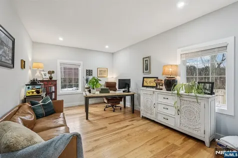 109 Arbor Drive Ho-ho-kus NJ 07423