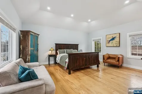 109 Arbor Drive Ho-ho-kus NJ 07423