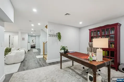 109 Arbor Drive Ho-ho-kus NJ 07423