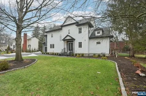 109 Arbor Drive Ho-ho-kus NJ 07423