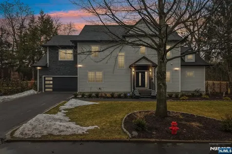 109 Arbor Drive Ho-ho-kus NJ 07423