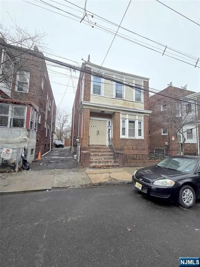 407 S 15th Street Newark NJ 07103