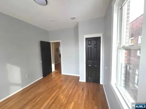 407 S 15th Street Newark NJ 07103