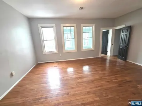 407 S 15th Street Newark NJ 07103
