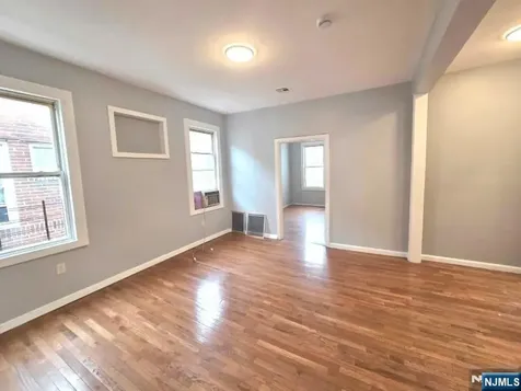 407 S 15th Street Newark NJ 07103