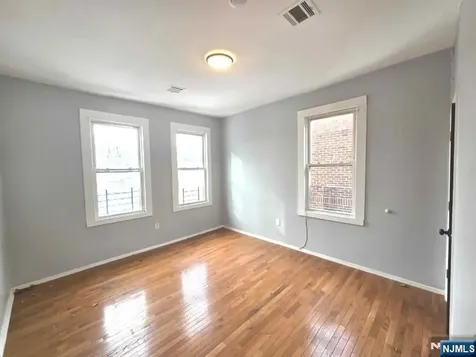 407 S 15th Street Newark NJ 07103