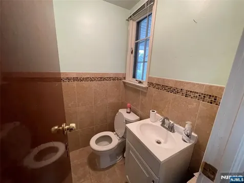 102 S Maple Ridgewood NJ 07450