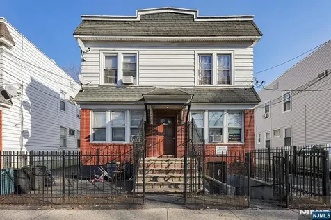 156 Dayton Street Newark NJ 07114
