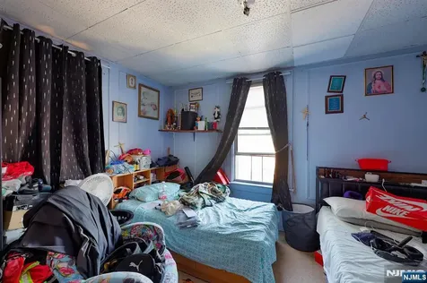 156 Dayton Street Newark NJ 07114