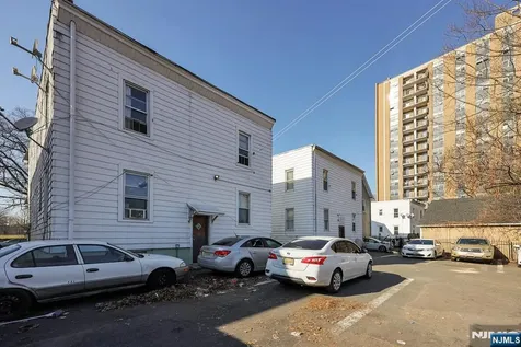 156 Dayton Street Newark NJ 07114