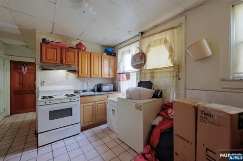 156 Dayton Street Newark NJ 07114