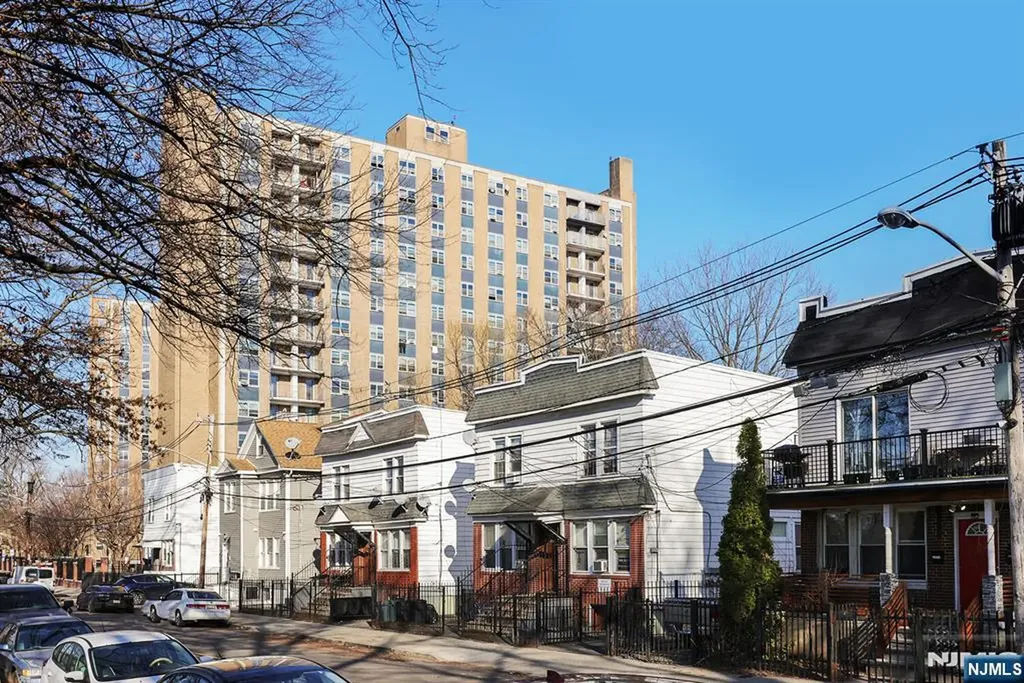 152 Dayton Street Newark NJ 07114