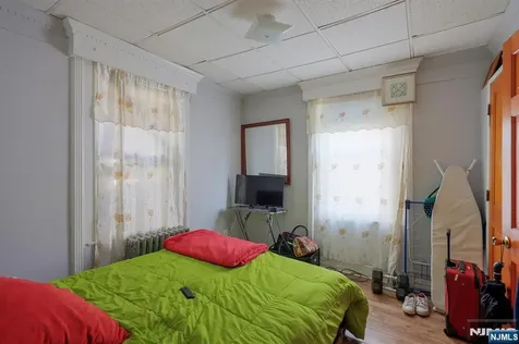 152 Dayton Street Newark NJ 07114