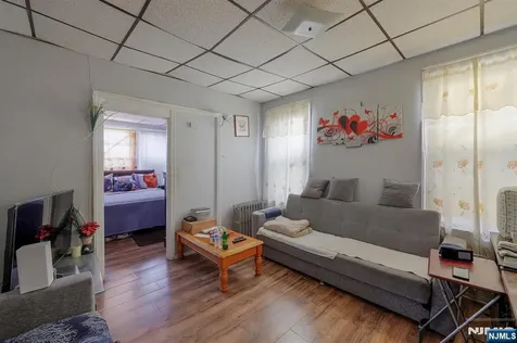 152 Dayton Street Newark NJ 07114