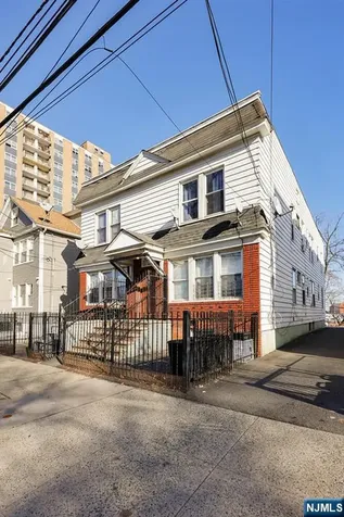 152 Dayton Street Newark NJ 07114