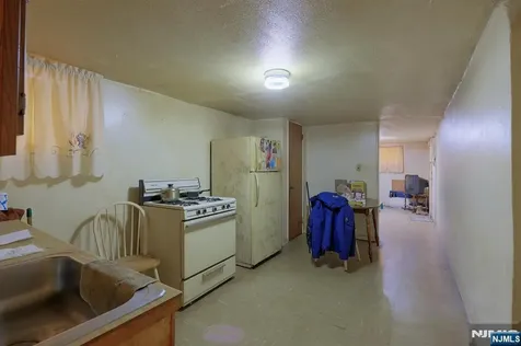 152 Dayton Street Newark NJ 07114