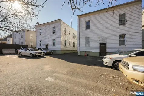 152 Dayton Street Newark NJ 07114