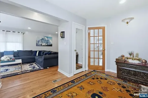 39 Voorhees Street Teaneck NJ 07666