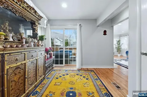 39 Voorhees Street Teaneck NJ 07666