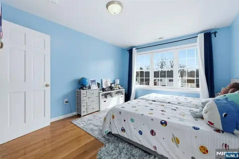 39 Voorhees Street Teaneck NJ 07666