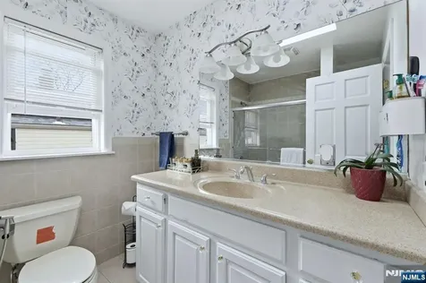 39 Voorhees Street Teaneck NJ 07666