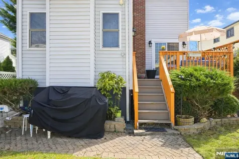 39 Voorhees Street Teaneck NJ 07666