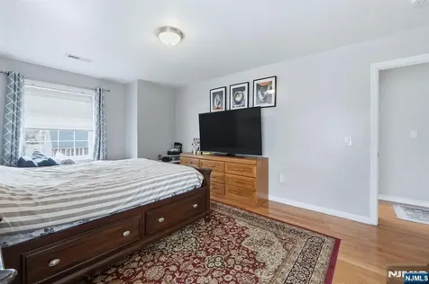 39 Voorhees Street Teaneck NJ 07666