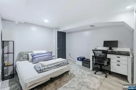 39 Voorhees Street Teaneck NJ 07666
