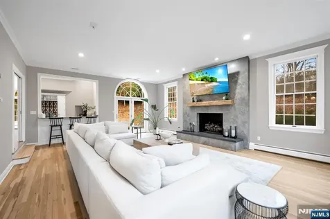 18 Sunflower Drive Upper Saddle River NJ 07458