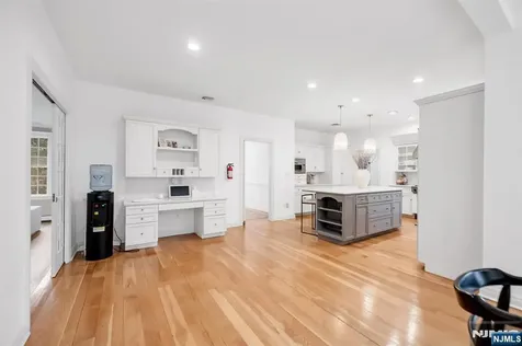 18 Sunflower Drive Upper Saddle River NJ 07458