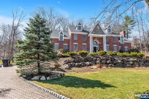 18 Sunflower Drive Upper Saddle River NJ 07458