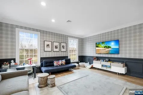18 Sunflower Drive Upper Saddle River NJ 07458