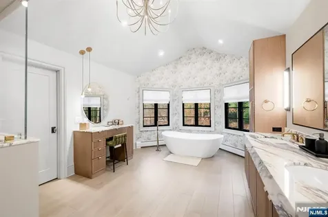 18 Sunflower Drive Upper Saddle River NJ 07458