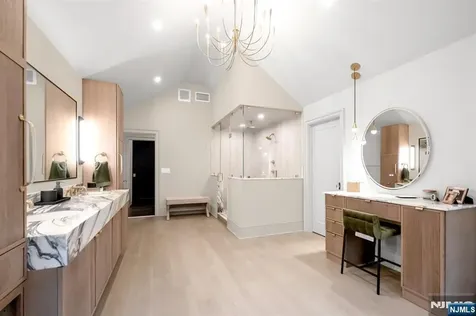 18 Sunflower Drive Upper Saddle River NJ 07458